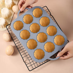 12 cavités antiadhésives en silicone pouding gelée pâtisserie cuisson étain moule gâteau canelés moule avec poignée - Product Image 4