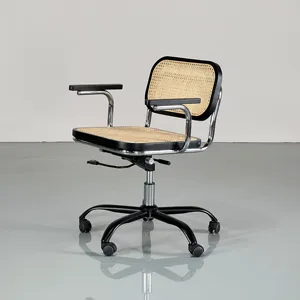 En çok satan İskandinav Modern siyah ahşap sandalye kamışı hasır Rattan geri döner ofis yemek kol sandalye için yemek masası