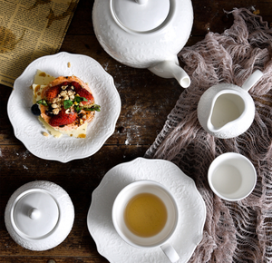 Cafetière classique française en céramique embossée, ensemble crémier et tasses à café, service de thé de l'après-midi européen en céramique avec tasses et soucoupes - Product Image 3