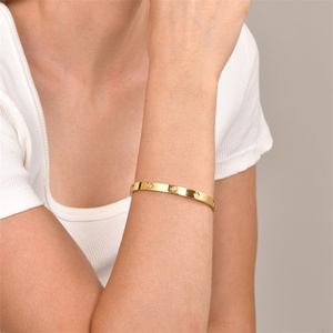 Gelang bandul zirkon kotak untuk pria, perhiasan gratis 18k lapis emas baja tahan karat - Product Image 3