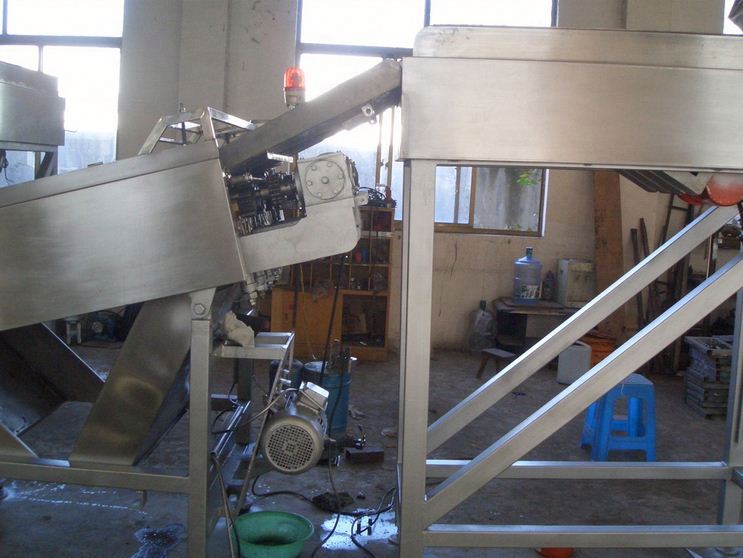 Свежая кукуруза кожи маленькие кукурузный обдирочный аппарат с высоким качеством