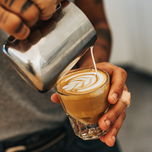 Disponibile: Tazza <span class=keywords><strong>in</strong></span> <span class=keywords><strong>Vetro</strong></span> per Espresso Cortado da 133ml <span class=keywords><strong>con</strong></span> Base Pesante, Tazza per Caffè e Latte da 4.5oz <span class=keywords><strong>con</strong></span> Logo Personalizzato Inciso per Caffetterie, Vendita all'Ingrosso - Product Image 4