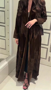 Abaya à manches longues avec bordure en dentelle, motif contrastant <span class=keywords><strong>noir</strong></span> <span class=keywords><strong>et</strong></span> <span class=keywords><strong>blanc</strong></span>, broderie moelleuse, style <span class=keywords><strong>kimono</strong></span> ouvert, Abayas musulmanes - Product Image 3