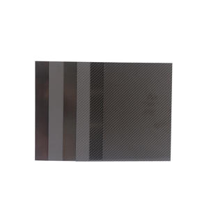 Tube carré en fibre de carbone de haute qualité, léger et robuste, tubes carrés en fibre de carbone sur mesure pour applications industrielles - Product Image 1