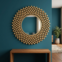 Miroir mural en verre et métal doré de luxe, cadre perlé décoratif, art mural moderne, taille personnalisée, décoration intérieure élégante pour salon