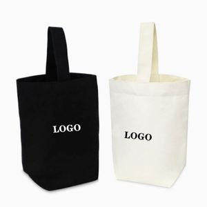 Vendeur en ligne de sacs seau en coton noir et de sacs fourre-tout en toile avec logo personnalisé pour les essentiels de shopping - Product Image 1
