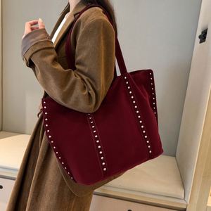 Bolso Tote con Remaches de Diseño Vintage, Bolso de Mano de Gamuza de Alta Calidad para Mujer, Bolso de Hombro Retro de Gran Capacidad para Dama - Product Image 2