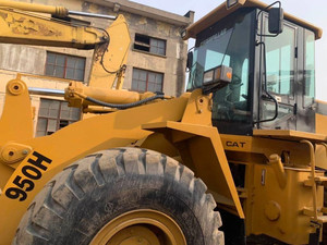 Chargeur d'occasion d'origine japonaise 950H, prix bas, modèles 950G et 950B également disponibles, bon état. - Product Image 2