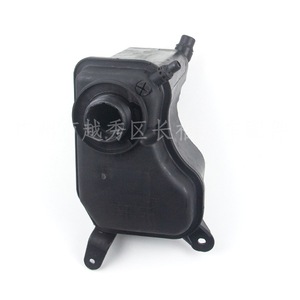 Tanque de Expansión del Depósito de Agua 17137640514 17137607428 para BMW, Pieza de Repuesto del Sistema Auxiliar de Refrigeración - Product Image 5