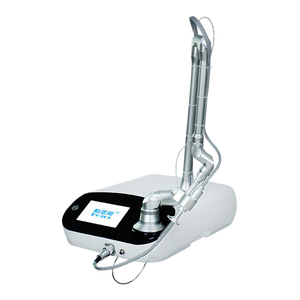 Appareil de resurfaçage cutané au laser CO2 fractionné, appareil laser portable pour l'élimination des cicatrices d'acné, le traitement des vergetures et l'anti-âge - Product Image 4