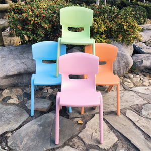 Chaise d'enfant en plastique empilable, 30 cm de hauteur, pour l'école, design moderne, couleurs mélangées - Product Image 2