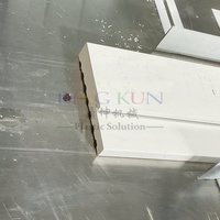 Machine à extruder les profilés de fenêtres et de portes en PVC (plastique) très demandée / Ligne d'extrusion de profilés de fenêtres/portes en PVC
