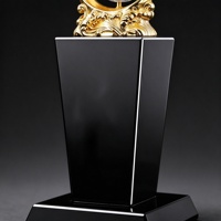 Trophée globe en cristal personnalisé Aigle doré, Aigle en résine sur boule de verre, base en cristal noir, trophée de récompense pour la leadership