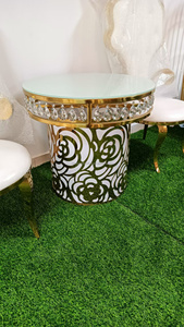 <span class=keywords><strong>Mesa</strong></span> de pastel de boda de flor redonda de <span class=keywords><strong>acero</strong></span> inoxidable dorado moderno con tapa de vidrio transparente <span class=keywords><strong>extensible</strong></span> para cenar al aire libre o uso en hoteles - Product Image 4