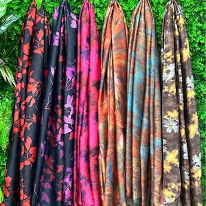 Châle Musulman Hijab Mixte Satin Imprimé Aquarelle Modal Musulman Ramadan Ethnique Grande Taille Imprimé Châle pour Hijab - Product Image 3