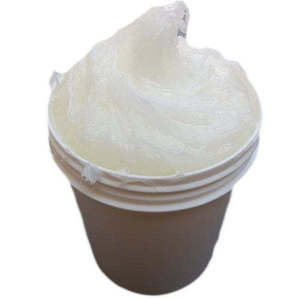 Huile pour le corps radiante de soins intensifs de haute qualité CAS 8009 - Product Image 4