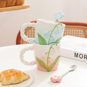 Tasse en céramique de luxe motif lys pour filles, idéale pour la maison, cadeau de Saint-Valentin pour petite amie, rentrée scolaire - Product Image 3