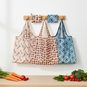 Sac fourre-tout pliable <span class=keywords><strong>en</strong></span> polyester écologique de taille moyenne, réutilisable, avec bandoulière, logo personnalisé et motif lettres, idéal pour les cadeaux - Product Image 6