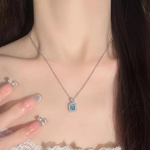 Collar con Colgante Cuadrado Geométrico de Cristal Azul Océano, de Alta Gama, para Mujer, Estilo Simple, Ligero y Lujoso, Cadena de Moda X2236, Plata - Product Image 5