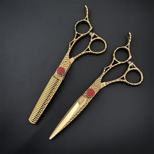 กรรไกรตัดผม L2 ขนาด 6 นิ้ว สีทอง กรรไกรซอยผม ด้ามจับแบบโปร่ง ดีไซน์ประดับอัญมณี สำหรับใช้งานด้านความงาม ใช้ได้กับคนถนัดขวา ใบมีดมาตรฐาน - Product Image 1