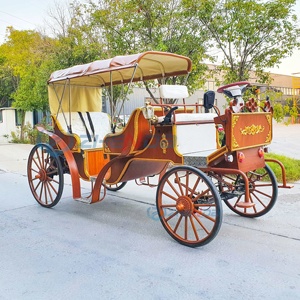Chariot électrique vintage marron chaud, idéal pour les visites touristiques, avec un plafond beige, adapté aux centres de villégiature et aux parcs. - Product Image 3