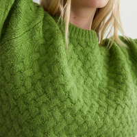 Pull en maille épaisse vert texturé à col rond pour femme, idéal pour la mode automne-hiver (vente en gros)