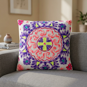 Housse de coussin carrée en coton blanc de haute qualité avec broderie florale multicolore pour l'hôpital à domicile ou l'hôtel - Product Image 3