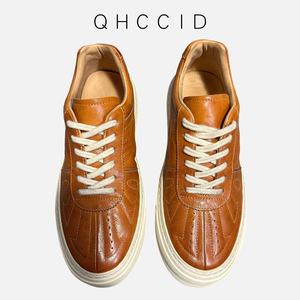 Zapatillas de cuero genuino para hombre Qinhong, zapatos informales de suela gruesa y tacón medio, color marrón sólido, con cordones, para uso diario - Product Image 3
