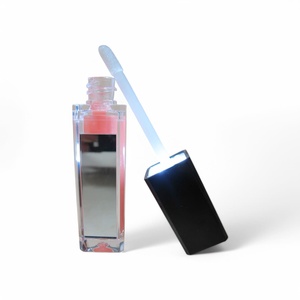 Brillant à lèvres com led - Product Image 6
