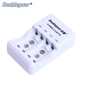 Amostra grátis Bateria Recarregável Multifuncional DC 5V ABS 4 Slots sem fio para Laptop Carregador Qi Eletrônicos Domésticos AAA 9V Ni-MH