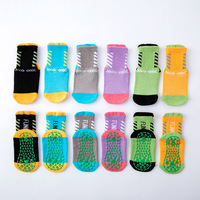 Nouvelle Arrivée Chaussettes Antidérapantes Montantes Parent-Enfant pour Bébé, Tout-Petit, Enfant Plus Âgé et Adulte - Chaussettes de Sol Épaisseur Standard Vente en Gros