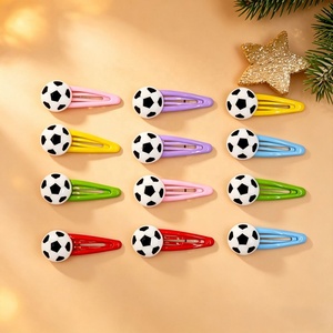 Fermagli per capelli in metallo a forma di pallone da <span class=keywords><strong>calcio</strong></span> per ragazze, fermagli colorati a forma di goccia d'acqua, accessori sportivi eleganti per bambini e neonati, per il giorno della partita - Product Image 1