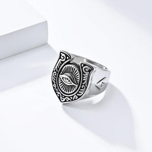 Anillo de Acero de Titanio con Forma de Escudo y Ojo Turco, Joyería de Moda Unisex, Regalo en Oro, Negro y Plata - Product Image 3