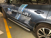Ford Escape koşu panoları için yan adımlar