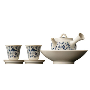 Juego de té Kung Fu de porcelana azul y blanca con tetera de asa lateral y dos tazas para uso doméstico, origen Condado de Dehua, resistente al calor - Product Image 5