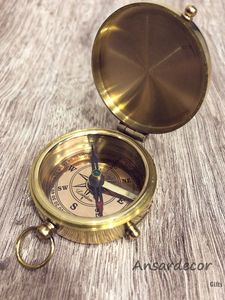 Brújula al por mayor con diseño antiguo, acabado dorado, fabricada a mano, a la venta por exportadores - Product Image 3