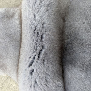 Piel de Zorro Teñida de Gris para Uso en Prendas de Vestir, Venta al Por Mayor - Product Image 2