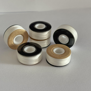 Hilo de bordar de bobina preenrollada de filamento de poliéster tipo 100% de alta tenacidad 70D/2 L con un lado magnético - Product Image 3