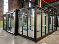 Conteneur maritime en acier moderne de 20 pieds, transformable en café et hôtel, design pliable facilement, couleur audacieuse et moderne