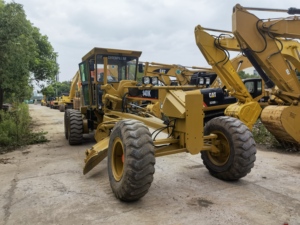 Niveleuse Caterpillar 140K d'occasion authentique, modèle 2018, 2500 heures, poids 21000 kg, aspect impeccable, bonne étanchéité - Product Image 6