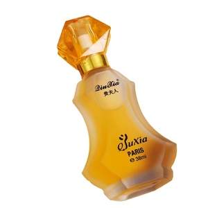 น้ำหอม Lulanzi Classic 35 มล. แบรนด์จีน กลิ่นหอมสำหรับผู้หญิง ติดทนนาน สดชื่น หรูหรา กลิ่นดอกไม้ผสมผสาน ให้ความรู้สึกหรูหรา ทันสมัย - Product Image 3