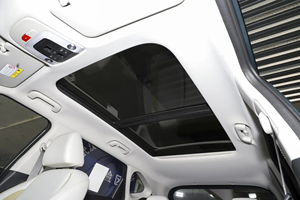 SUV d'occasion très demandé <span class=keywords><strong>2023</strong></span> 1.5L <span class=keywords><strong>Premium</strong></span> 115ch 144Nm CVT 5 places Essence 205/65 R16 Volant à gauche Intérieur foncé Sièges en cuir - Product Image 5