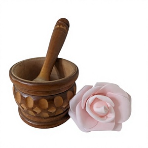 Juego de Mortero y Pilón de Madera |   Molinillo manual de especias |   Triturador de Hierbas |   Utensilio de Cocina de Madera Natural - Product Image 1
