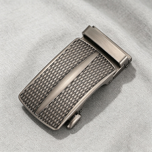 Boucle de ceinture automatique haut de gamme pour homme, boucle en acier mat argenté avec grain de cuir, remplacement haut de gamme pour le cuir - Product Image 1