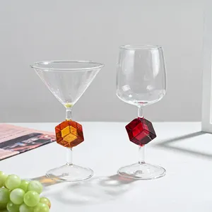 סיטונאי צורה ייחודית בעיצוב קוביה גזע יין אדום זכוכית מרטיני גביע מרטיני