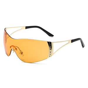 Gafas de Sol Future Wind Y2K Metálicas de Una Pieza con Lentes Polarizadas y Diseño de Estrella de Cinco Puntas, Moda Europea y Estadounidense - Product Image 2