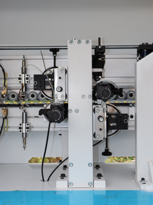 Machine de chantournage intelligente à double colle avec réglage et alimentation automatiques de la <span class=keywords><strong>lame</strong></span> pour panneaux de personnalisation sur toute la surface de la maison - Product Image 5