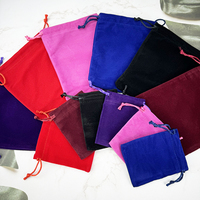 Sac cadeau en velours coloré de luxe avec logo personnalisé pochette d'emballage à cordon pour montres lunettes boucles d'oreilles bagues logo imprimé