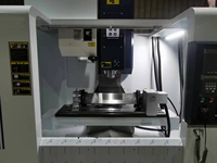 Centre d'usinage vertical NEWKer Control CNC Fraiseuse 3 axes 4 axes
