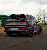 Kit carrosserie complet en fibre de carbone sèche style Bentley Bentayga V8 W12 : Lame avant, diffuseur arrière, jupes latérales et aileron